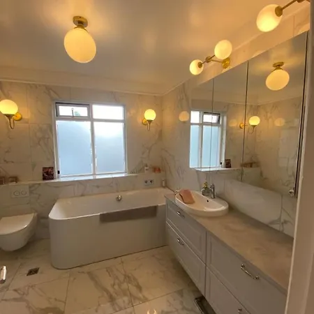 Casa Disa - Dreams, A Boutique Guesthouse In Reykjavik City'S Central Park And Botanical Garden In Laugardalur, Hot-Spring-Valley Esterno foto